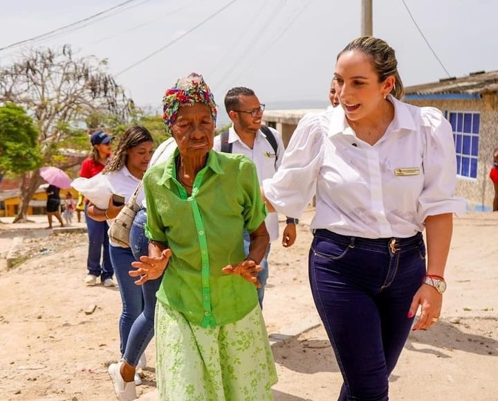 LA PERSONERIA CERCA DE LA COMUNIDAD DE LA ZONA INSULAR 